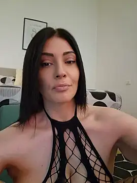 AryaSummersReal